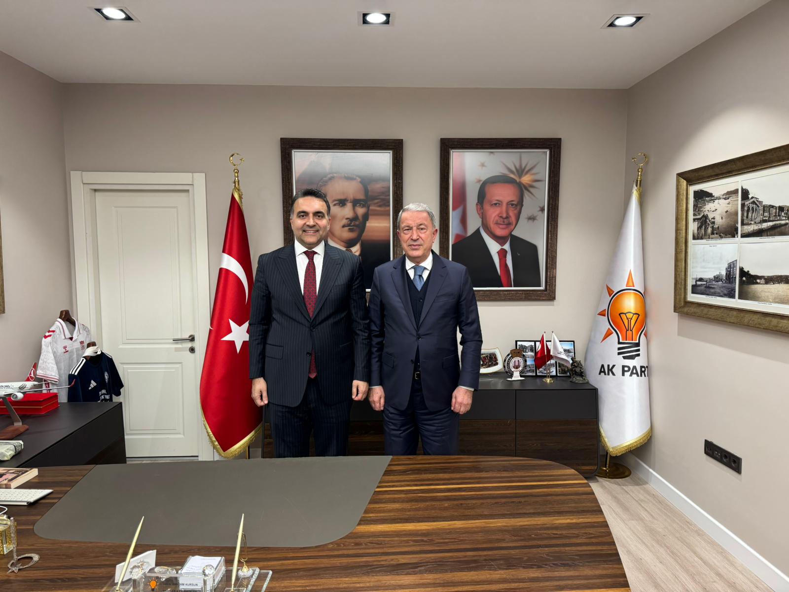 AK Parti Sarıyer, Hulusi Akar Paşa’yla Danışma Meclisi Toplantısı Gerçekleştirdi